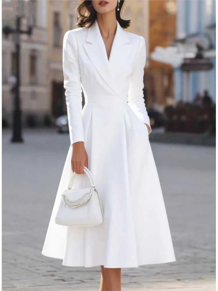 Robe longue blanche ,élegante (style blazer )